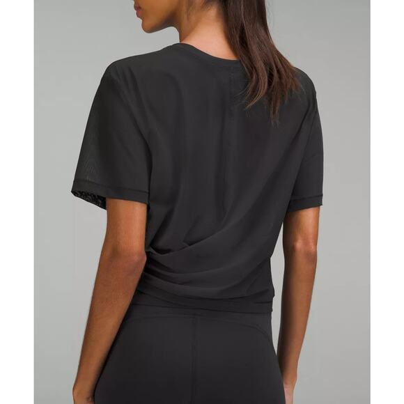 Lululemon Lightweight Mesh Reversible Yoga T-Shirt - 6 - Picture 3 of 4